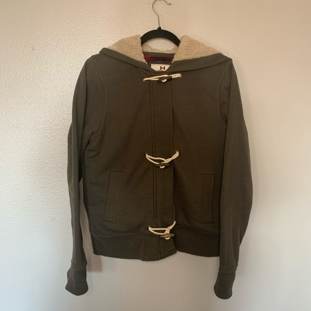 ⏩ Roots Sherpa-Lined Hoodie Toggle Olive
